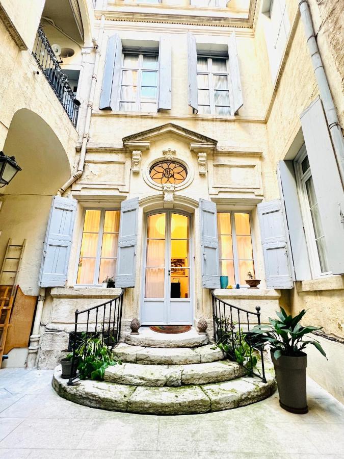 Courbet'S Bachelor Pad Apartment Montpellier Exterior photo